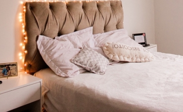 Cómo decorar un dormitorio práctico y relajante