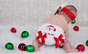 Ideas para darle un toque navideño a la habitación de un bebé