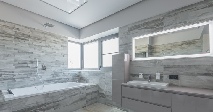 7 accesorios básicos para completar la decoración del baño