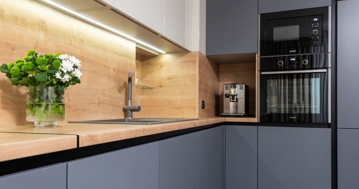 6 ideas sencillas para decorar con flores la cocina